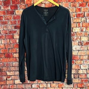 Vince | V-neck Sleeved Tee